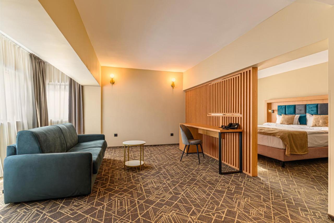 Hotel Central Pascani Εξωτερικό φωτογραφία