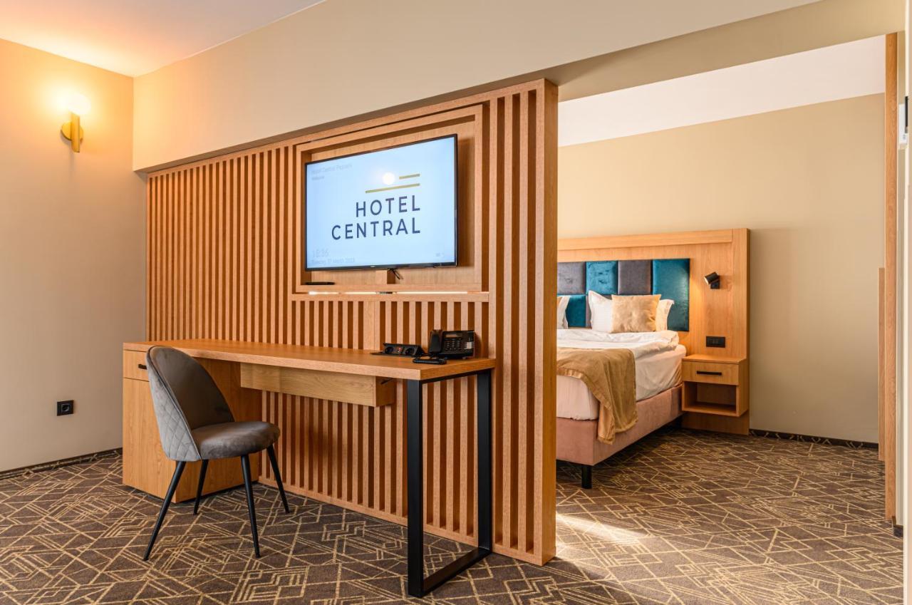 Hotel Central Pascani Εξωτερικό φωτογραφία